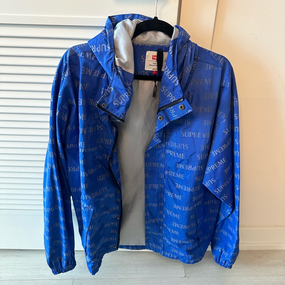 SUPREME WINDBREAKER